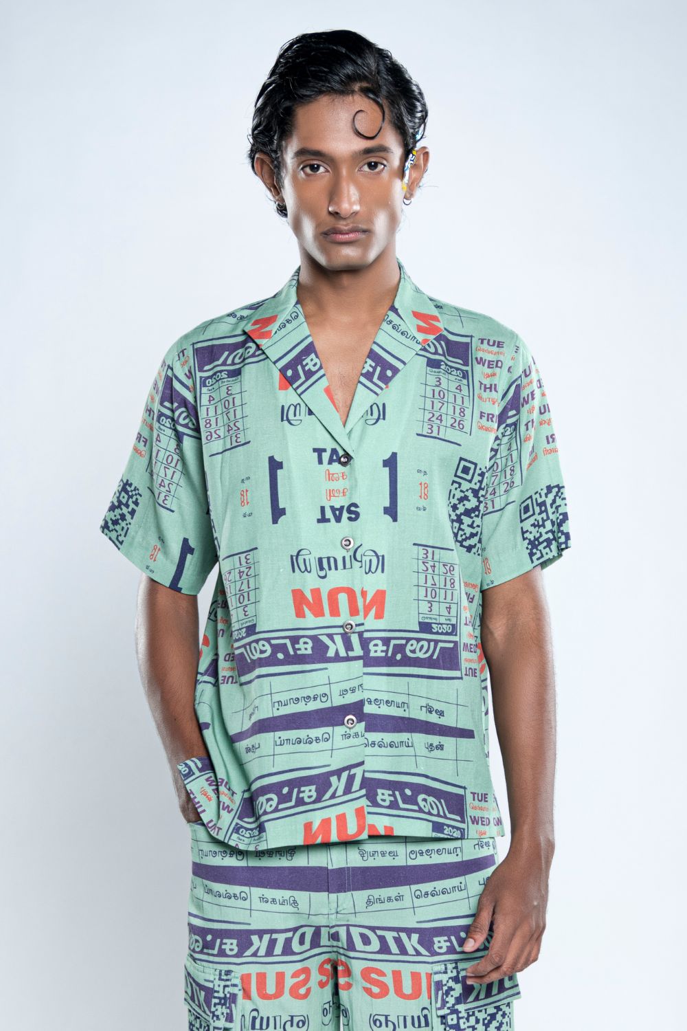 Calendar bowling shirt + Calender shorts